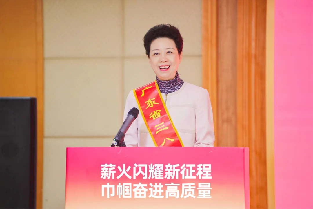 中国妇女报 | ag尊龙登陆入口z6mg李倩仪专访：以供应链为笔，绘行业新篇章